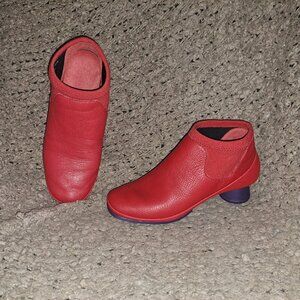 CAMPER-ANKLE BOOT-Alright-Red Leather/Suede-Purple Rubber Round Heel-Sz 37-NM